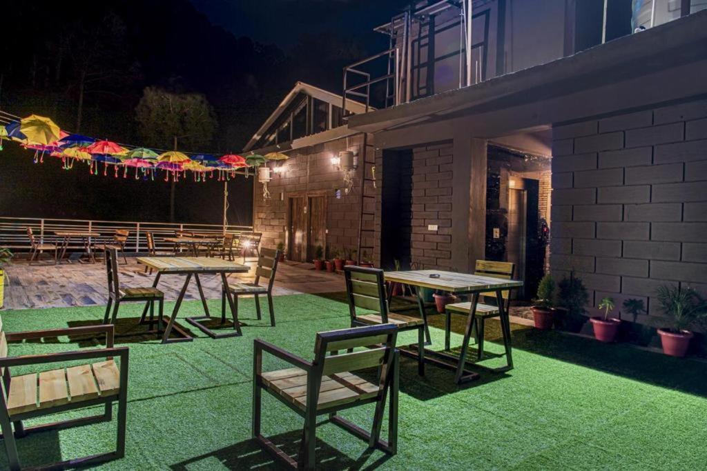 Hillcrest Heights Bed & Breakfast Касаули Екстериор снимка